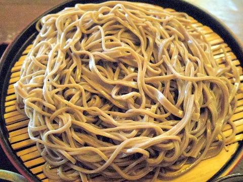 茨城県水戸市河和田町にある天ぷら店「揚げたて屋てん  河和田店」とり天そば