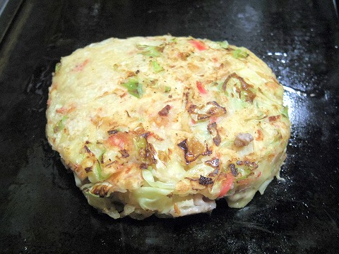 東京都葛飾区青戸３丁目にあるお好み焼き・もんじゃのお店「きんさん」豚玉天　通常サイズ
