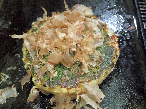 東京都葛飾区青戸３丁目にあるお好み焼き・もんじゃのお店「きんさん」豚玉天　通常サイズ