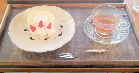 埼玉県入間市東町１丁目にあるカフェ「culture cafe Grandir  グランディール」週末限定ロールケーキ