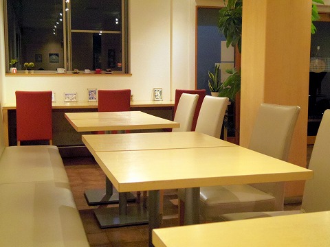 神奈川県川崎市中原区木月１丁目にある喫茶店「水谷珈琲」店内