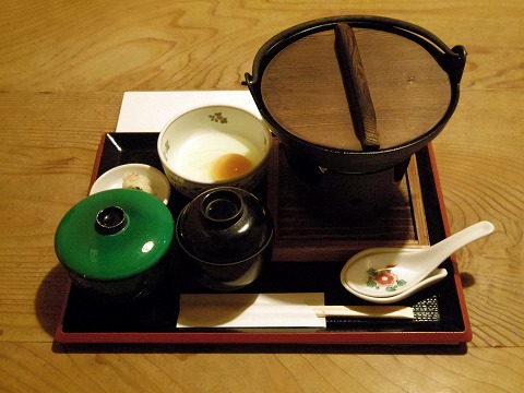 千葉県千葉市中央区中央３丁目にある和食、会席料理の「湯葉・豆富・日本料理 京都 つれづれ 千葉店」すき焼き御膳