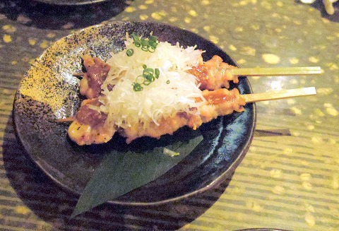 f:id:morigen1:20200315153605j:plain 東京都渋谷区道玄坂2丁目にある居酒屋「炭火串焼 千串屋 渋谷店」焼鳥(せせり)