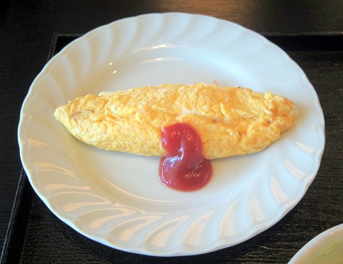 埼玉県さいたま市緑区中尾にある洋食、和食の「あい庭」黒豚ロースカツ（生野菜添え）