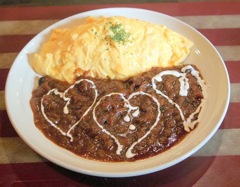 埼玉県入間市東町１丁目にある「カフェ 彩の森　cafe SAINOMORI」オムハヤシ