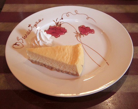 埼玉県入間市東町１丁目にある「カフェ 彩の森　cafe SAINOMORI」チーズケーキ