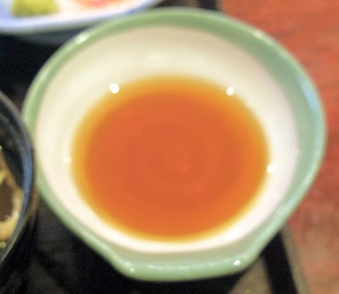 東京都日野市南平７丁目にあるファミリーレストラン「華屋与兵衛　日野南平店」筍ごはんと季節の天ぷら刺身御膳