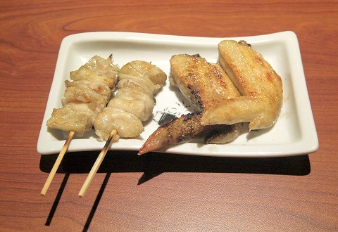 埼玉県久喜市久喜東１丁目にある居酒屋「鶏のジョージ　久喜東口駅前店」手羽先とかわ串