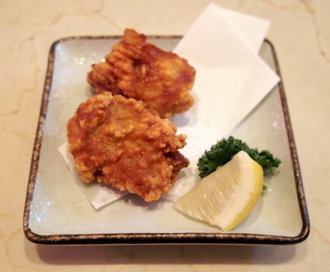 神奈川県横浜市中区本牧原にある回転寿司「廻転寿司　てつりゅう房」鳥の唐揚げ