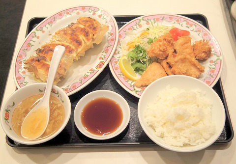 神奈川県川崎市中原区木月住吉町にある中華料理店「餃子の王将 元住吉店」鶏の唐揚定食