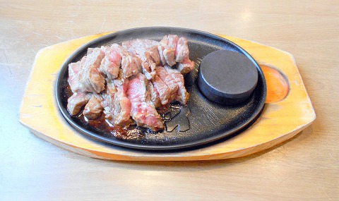 埼玉県春日部市大沼2丁目にあるステーキ、ハンバーグの「ステーキのどん 春日部店」激アツステーキ 埼玉県春日部市大沼2丁目にあるステーキ、ハンバーグの「ステーキのどん 春日部店」激アツステーキ
