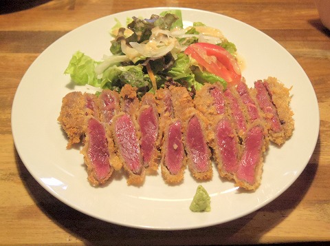 埼玉県草加市高砂２丁目にある居酒屋 「ダイニングバー Katsu」レアビーフカツラージセット
