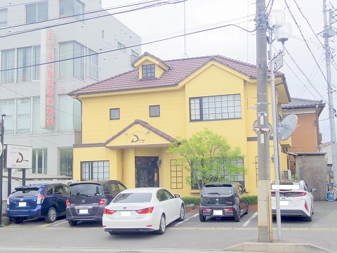 茨城県古河市旭町2丁目にある「ステーキDEN」外観 茨城県古河市旭町2丁目にある「ステーキDEN」外観