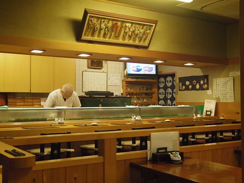 さいたま市岩槻区馬込にある寿司店「八恵寿司」店内