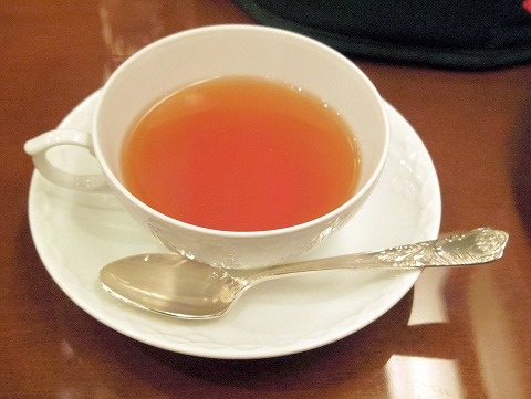 東京都豊島区南池袋１丁目にある喫茶店「椿屋珈琲  池袋はなれ」椿屋ブレンドティー（レモン）