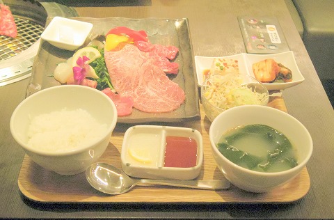 東京都豊島区西池袋１丁目にある焼肉店「焼肉 清江苑　池袋西口本店」清江苑プレミアムランチ
