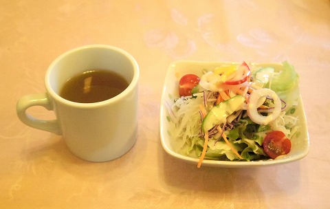 茨城県ひたちなか市東石川にある洋食店「れすとらん　あかい自転車」ミックスグリルAのセット