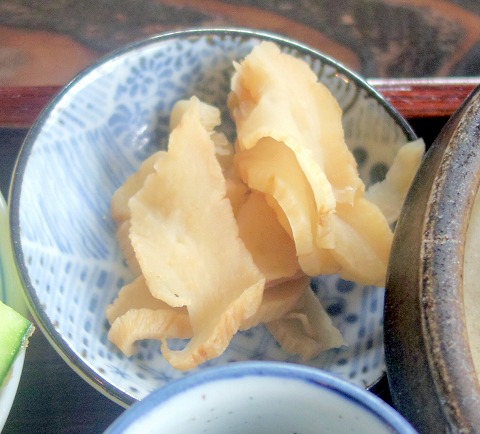 静岡県伊豆市冷川にある田舎料理のお店「峠の茶屋」そばめし