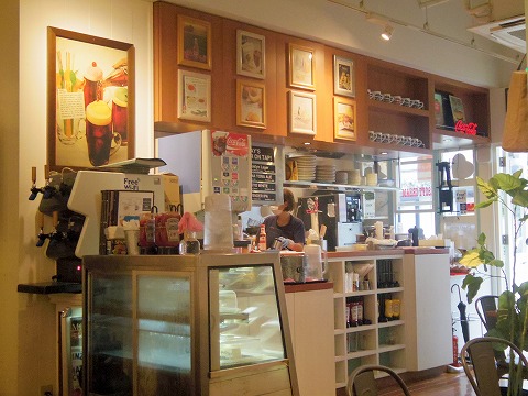 神奈川県横浜市中区元町１丁目にあるハンバーガーショップ「BURGER  JO’S　バーガージョーズ　元町店」店内