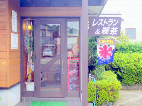 茨城県ひたちなか市相金町にある洋食店「GRILL  I    グリルアイ」外観