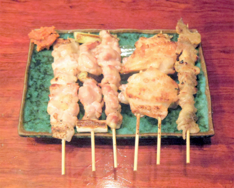 神奈川県横浜市中区麦田町４丁目にある焼鳥、魚介・海鮮料理、居酒屋の「やきとり割烹　花夏彩」焼鳥