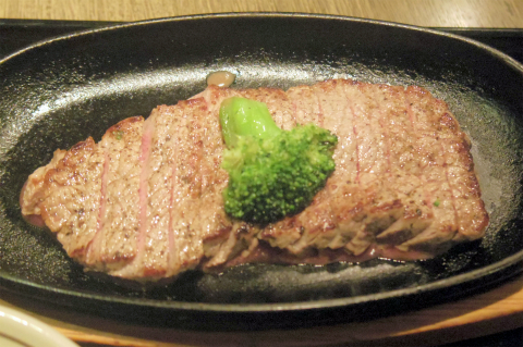 神奈川県横浜市中区石川町１丁目にあるステーキ、しゃぶしゃぶ、すき焼きの「肉屋の肉料理 みずむら」オージーステーキ150g