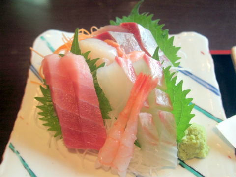 神奈川県大和市大和東１丁目にある魚介・海鮮料理の「魚貝亭　大和店」特撰天ぷら定食