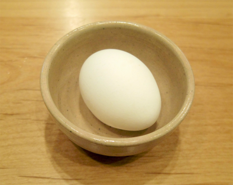 神奈川県大和市大和南１丁目にある喫茶店「コメダ和喫茶  おかげ庵  大和駅前店」ホットレモンティーとトーストセット（トースト+ゆで卵+小倉あん）、別にゆで卵1個