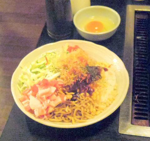 東京都江東区白河1丁目にあるお好み焼き、もんじゃの「いろはにほへと」そばめし
