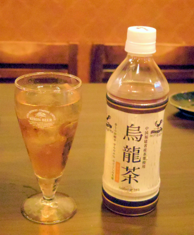 神奈川県横浜市中区本牧町２丁目にある焼鳥店「鳥政」ウーロン茶