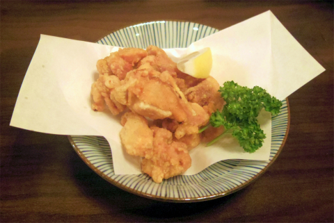 神奈川県横浜市中区本牧町２丁目にある焼鳥店「鳥政」とりの唐揚げ