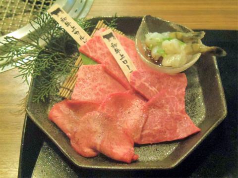 神奈川県横浜市中区山下町にある焼肉店「焼肉　源」スペシャルランチ