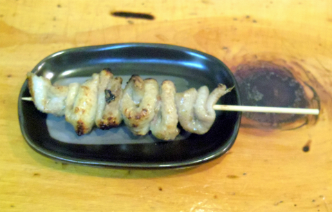 神奈川県横浜市中区小浜町３丁目にある焼鳥店「きくや」皮