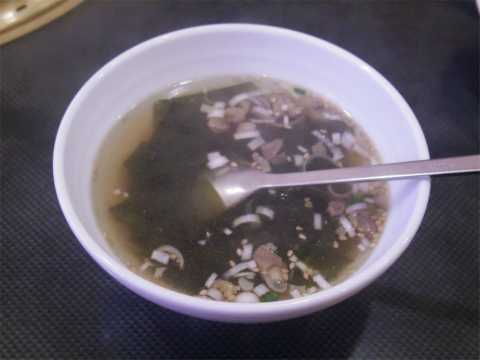 神奈川県横浜市中区羽衣町２丁目にある焼肉「関内苑」デラックス定食