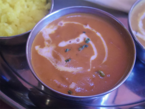 神奈川県横浜市中区本牧間門にあるカレー、インド料理のお店「ダルパン」Cセット