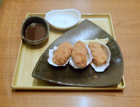 埼玉県さいたま市緑区美園５丁目にある和食の「おひつごはん　四六時中　イオン浦和美園店」牡蠣フライ