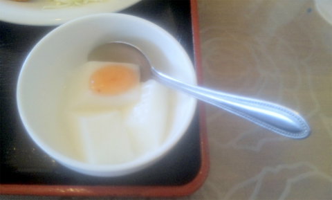 埼玉県越谷市小曽川にある中華料理店「金再来」よくばり定食