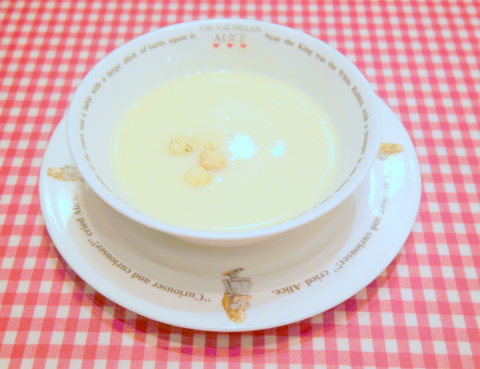 埼玉県さいたま市緑区美園５丁目にあるオムライス、洋食のお店「ラケル RAKERU　イオンモール浦和美園店」店内