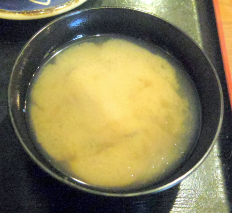埼玉県春日部市牛島にある海鮮料理、居酒屋の「食事処なるとや」海鮮丼定食