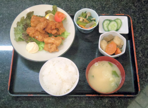 埼玉県春日部市増富にある会席、会席料理、割烹、小料理の「季節料理　松」鶏の唐揚げ定食