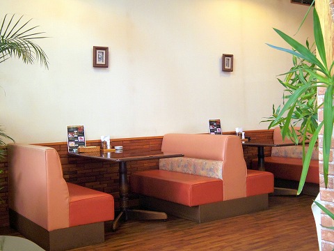 茨城県猿島郡境町大字長井戸にあるステーキ、ハンバーグの「ロッキー」店内