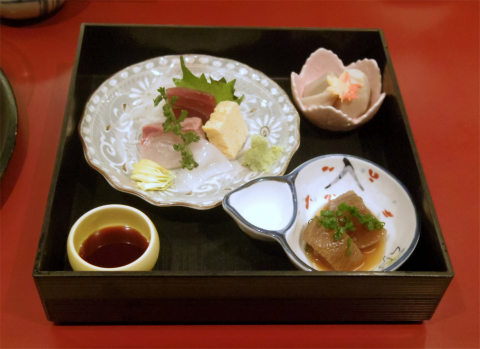 埼玉県草加市栄町３丁目 にある天ぷら店「てんぷら天杉」特選定食もみじ