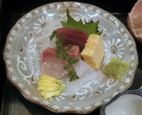 埼玉県草加市栄町３丁目 にある天ぷら店「てんぷら天杉」特選定食もみじ