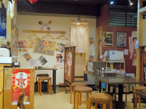 茨城県つくばみらい市陽光台１丁目にある居酒屋「九州屋台 九太郎　みらい平店」店内