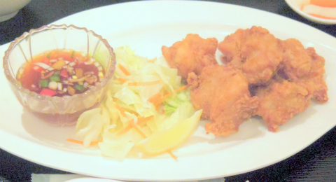 埼玉県さいたま市緑区美園５丁目にある中華料理店「中華ダイニング 春菜」若鶏の唐揚げセット