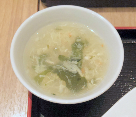 埼玉県さいたま市緑区美園５丁目にある中華料理店「中華ダイニング 春菜」若鶏の唐揚げセット