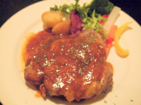 埼玉県川口市芝にあるイタリアンの「キャンティ・トレ　CHIANTI-TRE」匠の大山鳥のガーリックソテー