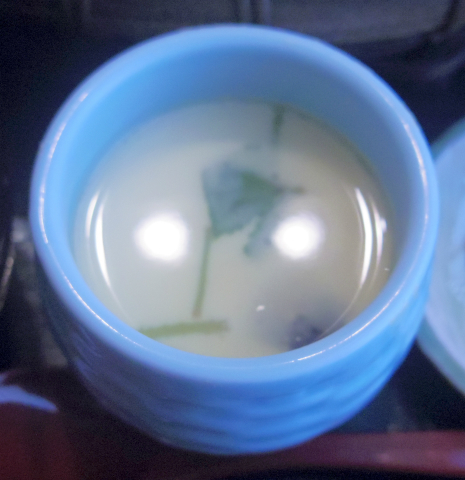 神奈川県横浜市中区本牧原にある牛しゃぶ、海鮮、カニ料理のお店「せんざん 本牧店」花かごステーキ御膳