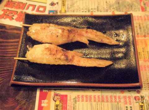 東京都新宿区歌舞伎町１丁目にある居酒屋「薄利多賣半兵ヱ 歌舞伎町一番街焼肉安楽亭のビルの5階店」手羽先焼き