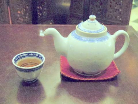 神奈川県横浜市中区本牧三之谷にある「中国料理 桃李」お茶